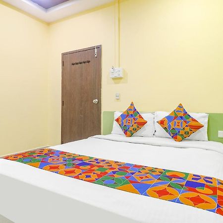Fabexpress Airport Stay Inn - Nr Hyderabad International Airport, Shamshabad Dış mekan fotoğraf