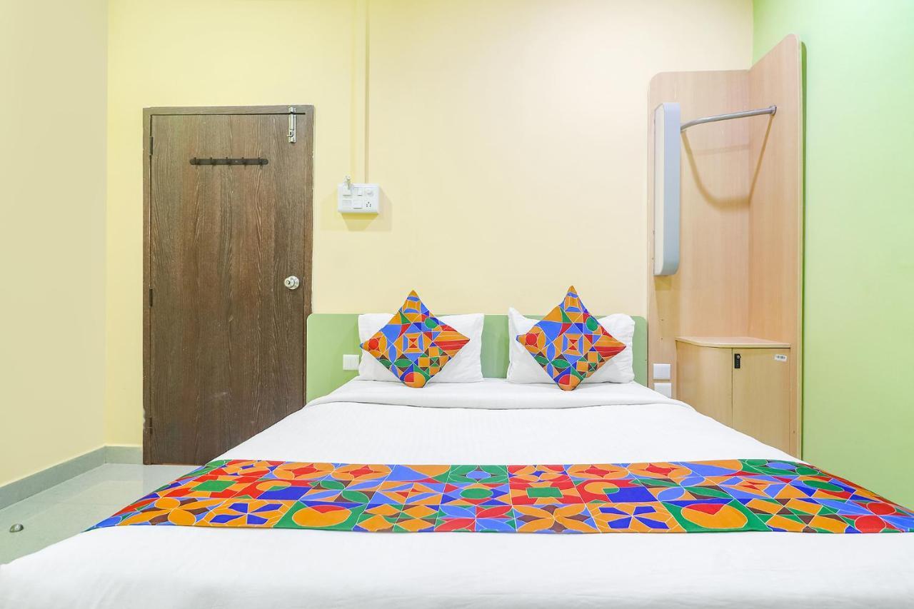Fabexpress Airport Stay Inn - Nr Hyderabad International Airport, Shamshabad Dış mekan fotoğraf