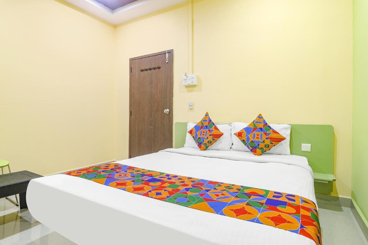 Fabexpress Airport Stay Inn - Nr Hyderabad International Airport, Shamshabad Dış mekan fotoğraf