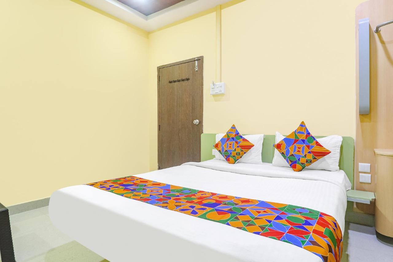 Fabexpress Airport Stay Inn - Nr Hyderabad International Airport, Shamshabad Dış mekan fotoğraf