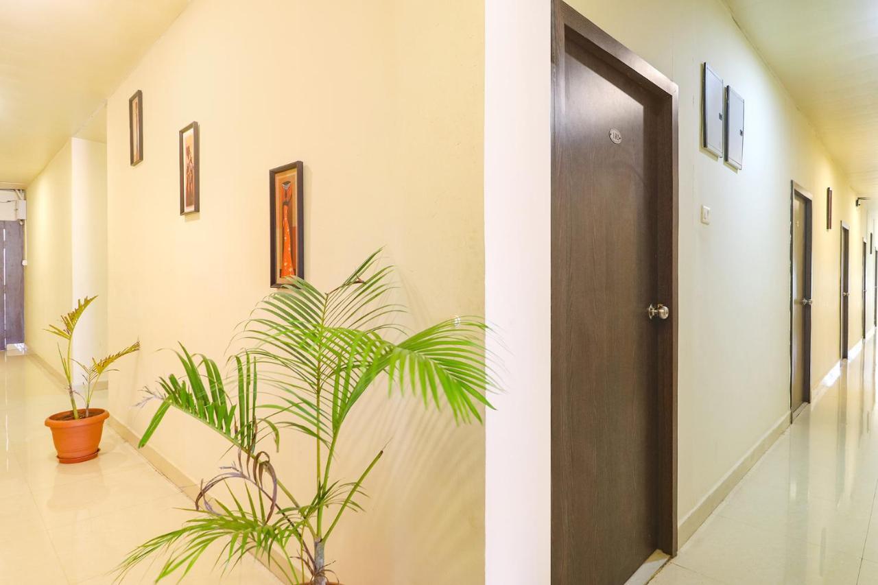 Fabexpress Airport Stay Inn - Nr Hyderabad International Airport, Shamshabad Dış mekan fotoğraf