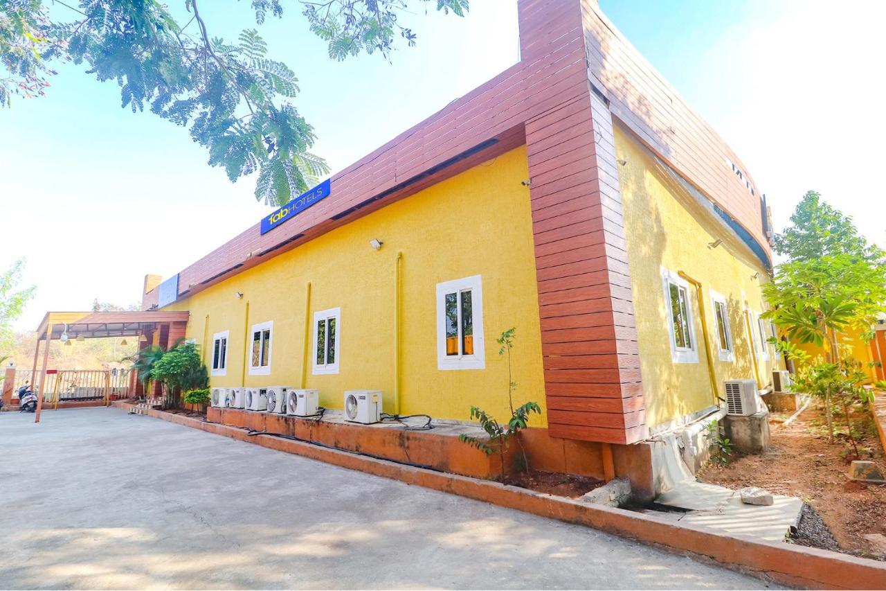 Fabexpress Airport Stay Inn - Nr Hyderabad International Airport, Shamshabad Dış mekan fotoğraf